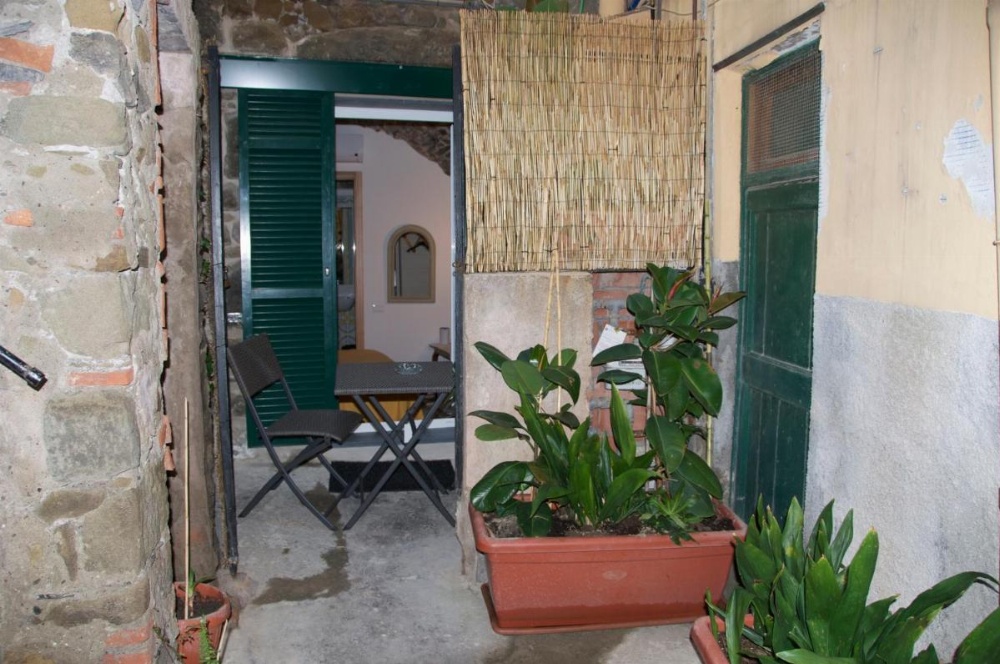 IN CENTRO Image 19